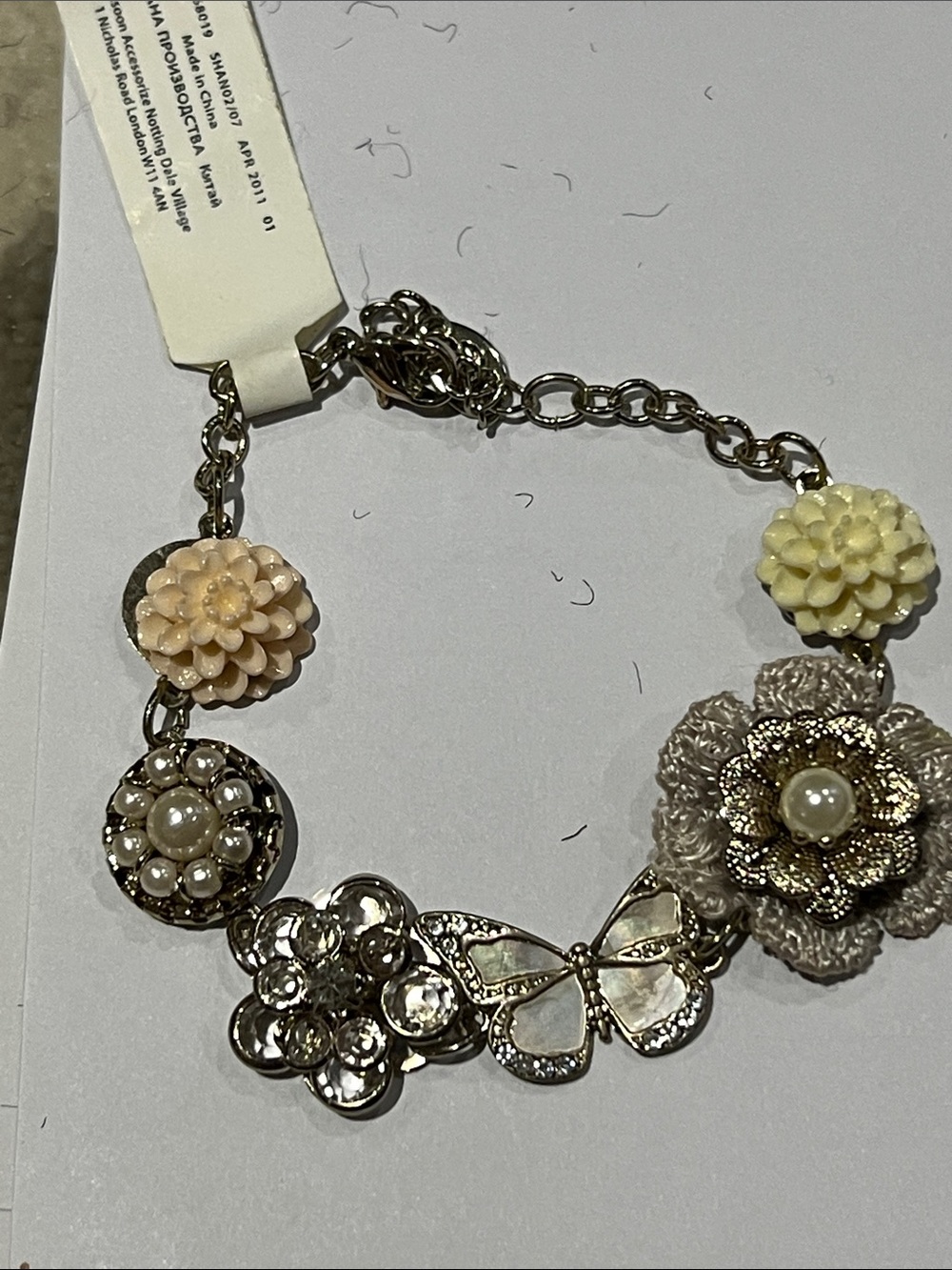 VINTAGE INSPIRED Floral and Butterfly Silver Bracelet with Cream Accents NWT